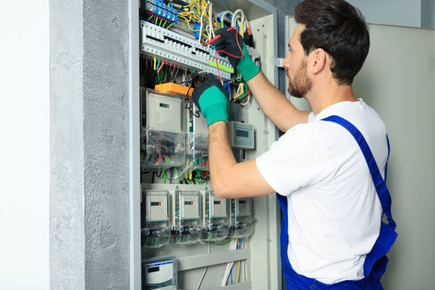 Best Commercial Electrician Services  in Bellevue, WA